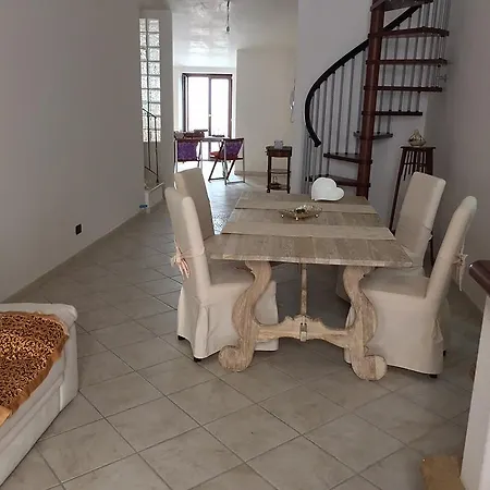 فندق مبيت وإفطار Bel Poggio Di Toni كونفيرسانو